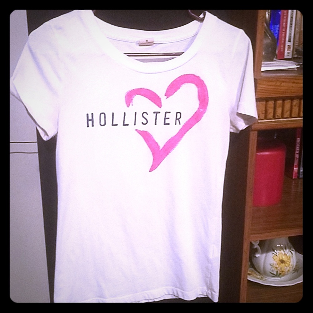 Hollister short sleeve shirt.